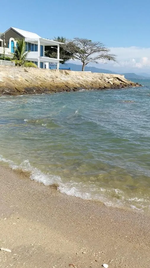 Homestay 爱上海蓝蓝屋民宿 Blue Ocean Station Penampang