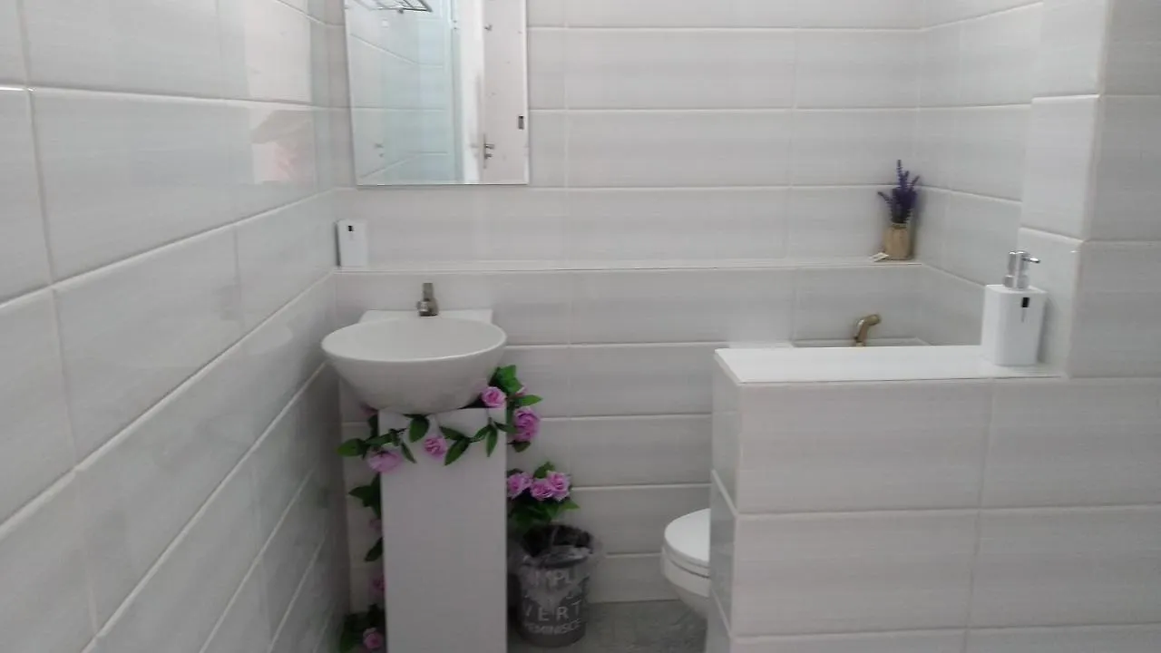 Homestay 爱上海蓝蓝屋民宿 Blue Ocean Station Penampang